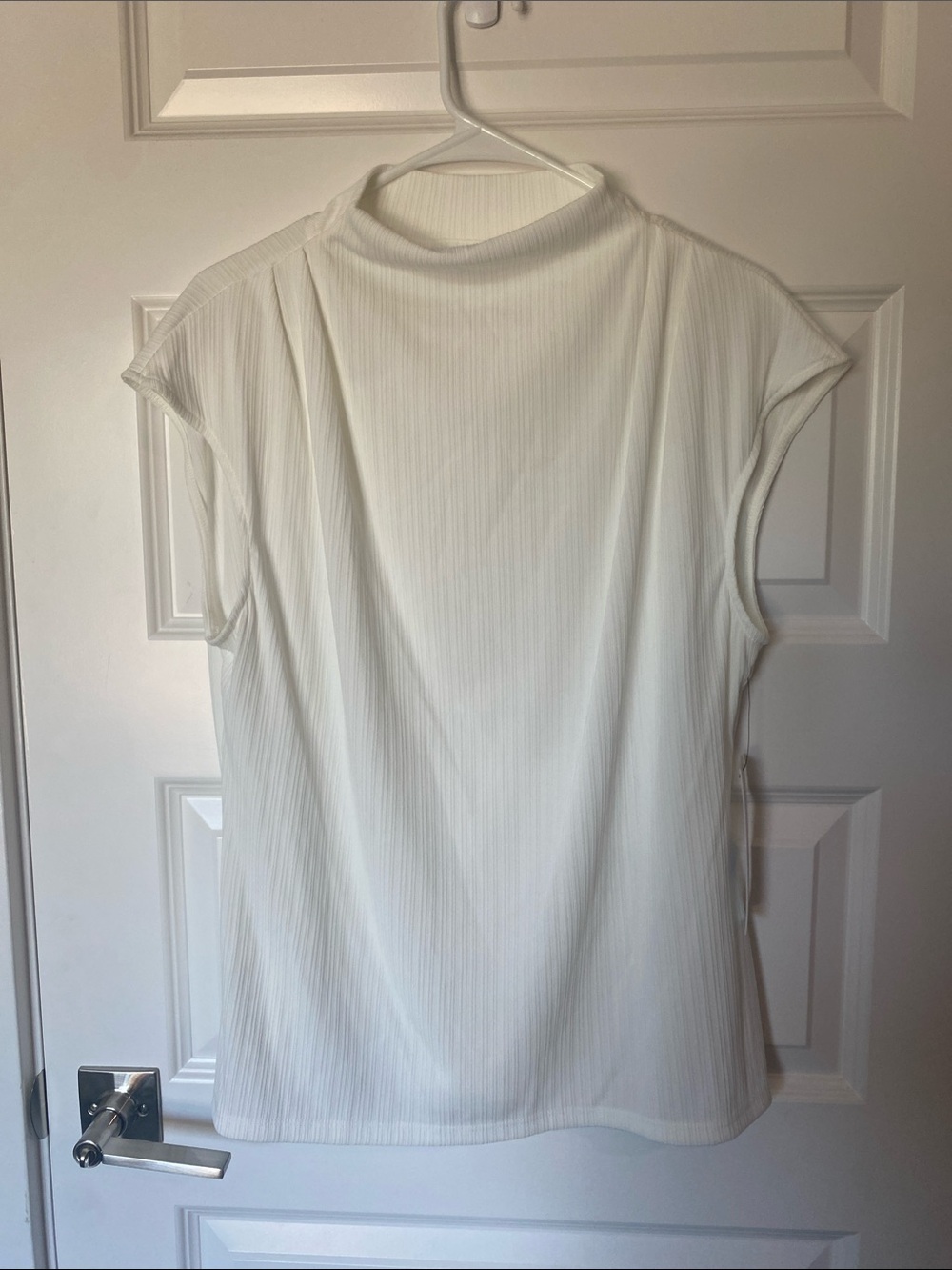 NWT Women's Cream Mock Neck Cap Sleeve Top
